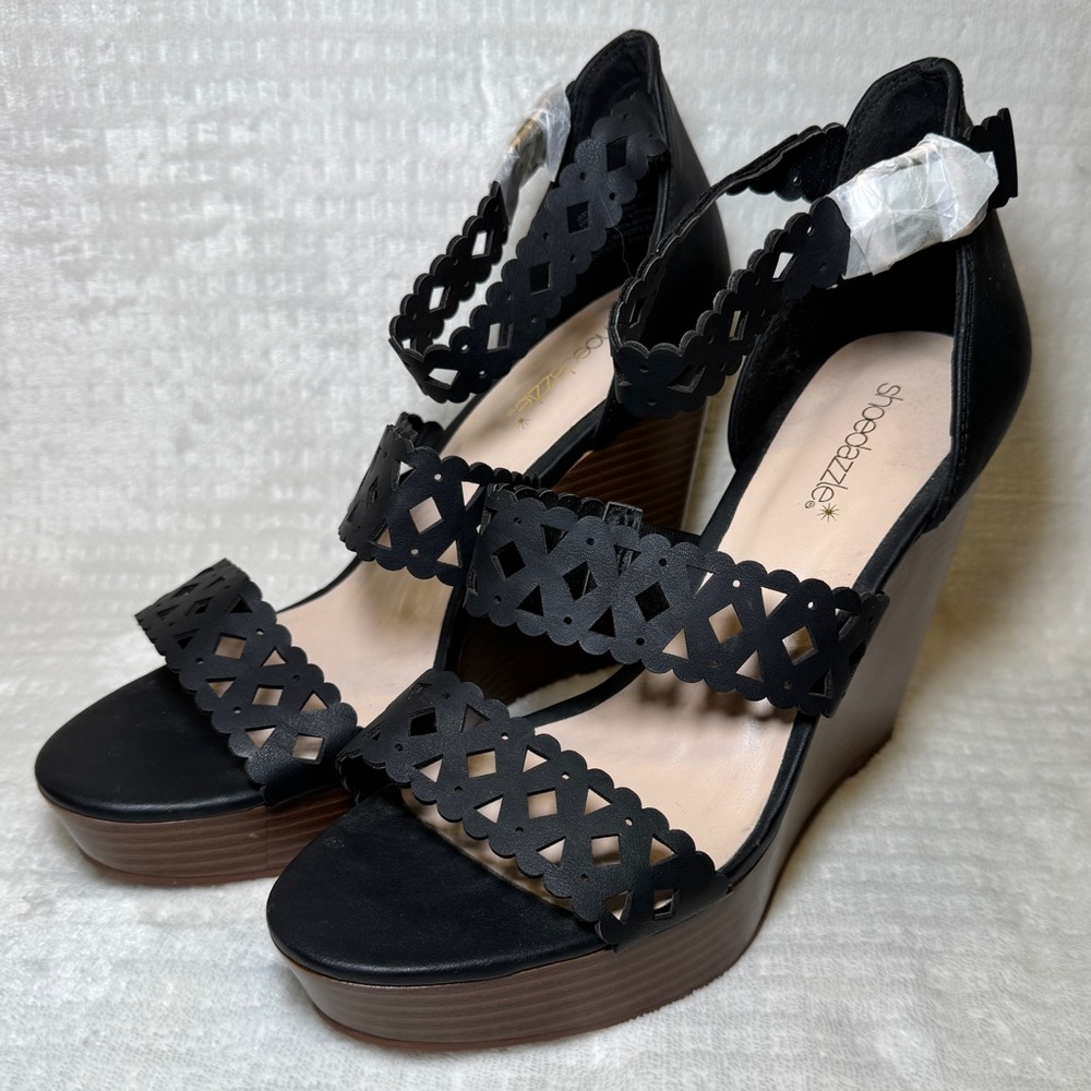 NWOT Shoe Dazzle Jaylah Strappy Black Tan Wedges Size 9.5‎